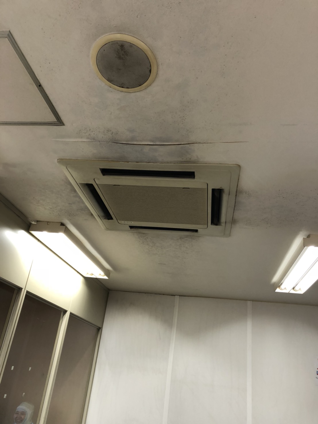 草加市のG社様空調更新工事